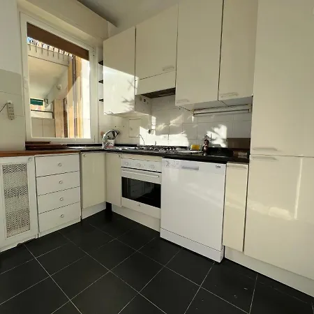 Liguria Holidays -sail Away Apartment *